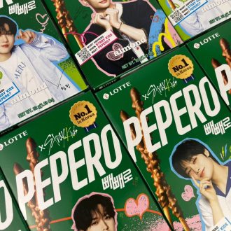   Lotte Pepero Almond Random Member Cover 37g Stray Kids Edition